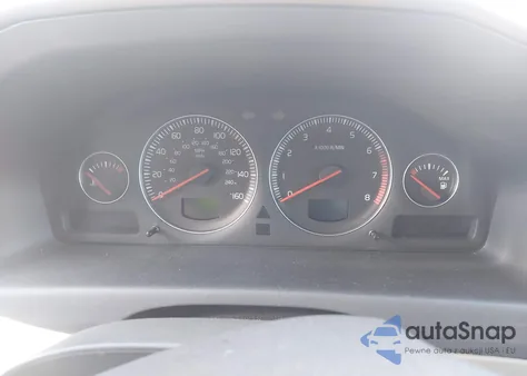 2003 Volvo V70 T5 z USA, uszkodzony, nr VIN YV1SW53D532286255